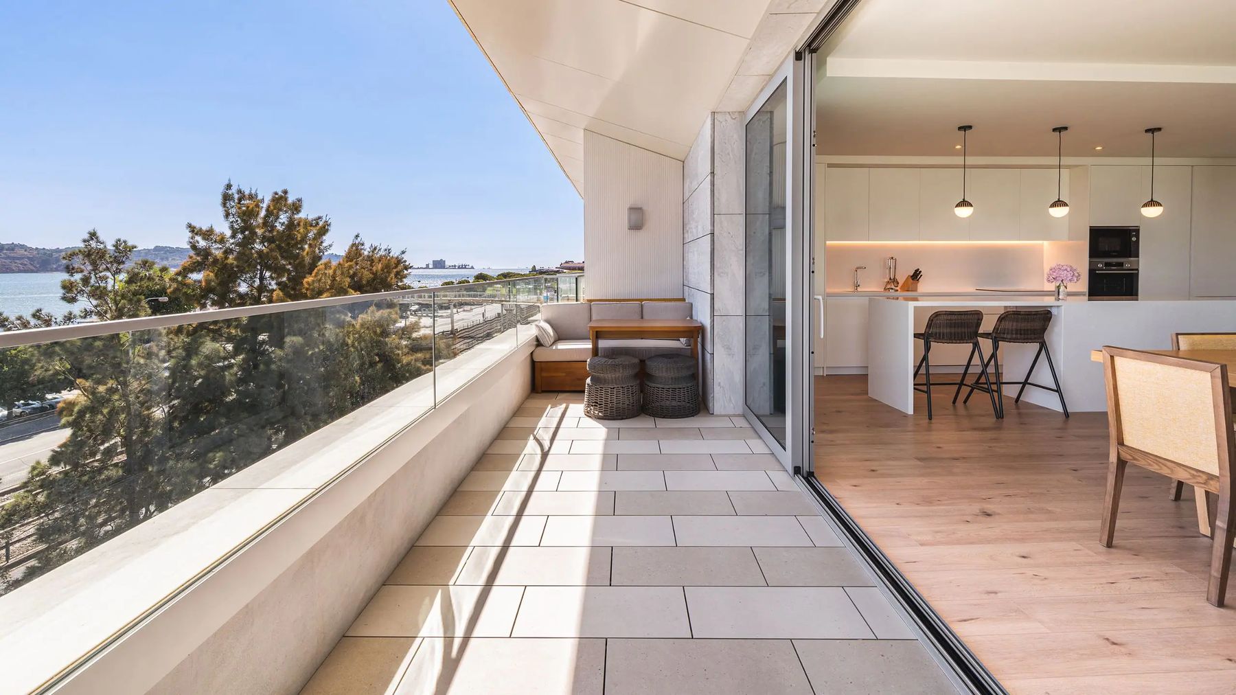 Terraço, apartamento T3 no Hyatt Regency Lisboa Residences